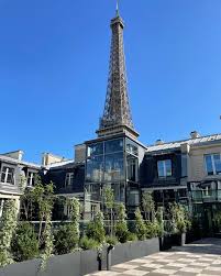 Building a Salesforce Center of Excellence in Paris: Key Steps